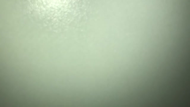 Сосущая жена в глорихоле: горячая ночь с другом